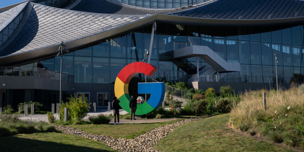 Alphabet Earnings: Ads and AI Are the 2 Things to Watch