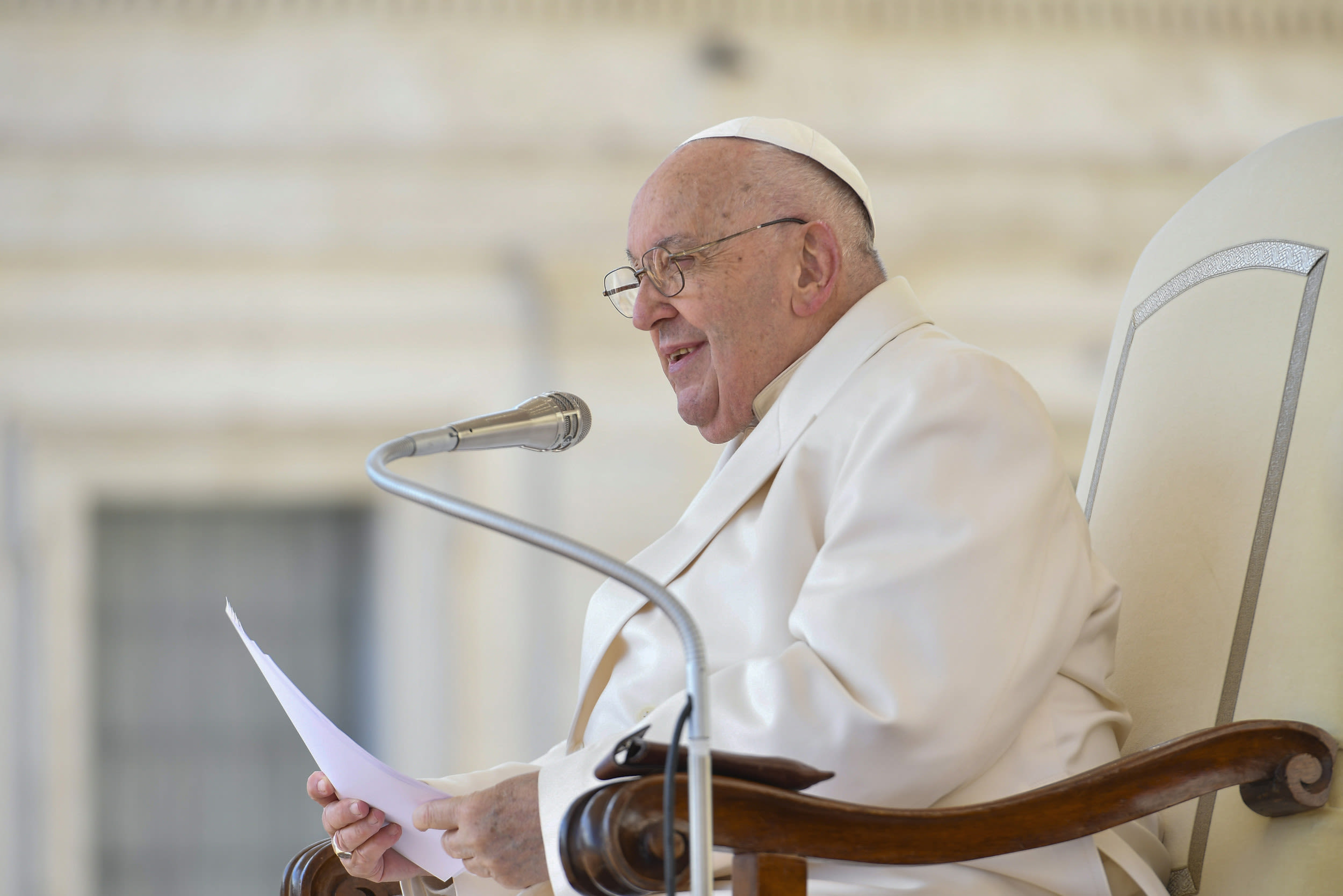 Pope Francis slammed by Fox News host: 'Churches are empty'