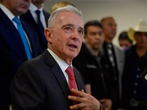 A Álvaro Uribe por fin le salió una con la justicia: Corte Suprema le cerró investigación