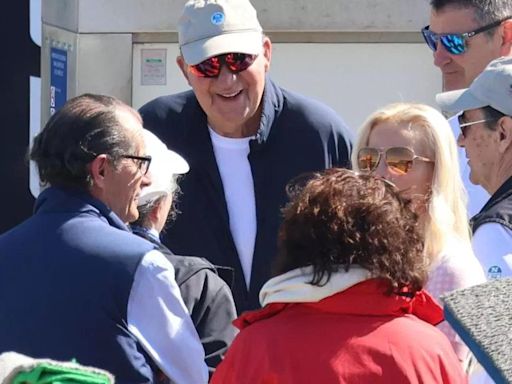 Juan Carlos I, obligado a alargar su estancia en Sanxenxo por problemas de salud