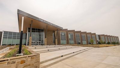 Is this a college campus? $270M high school opens on edge of Fort Worth. Take a look