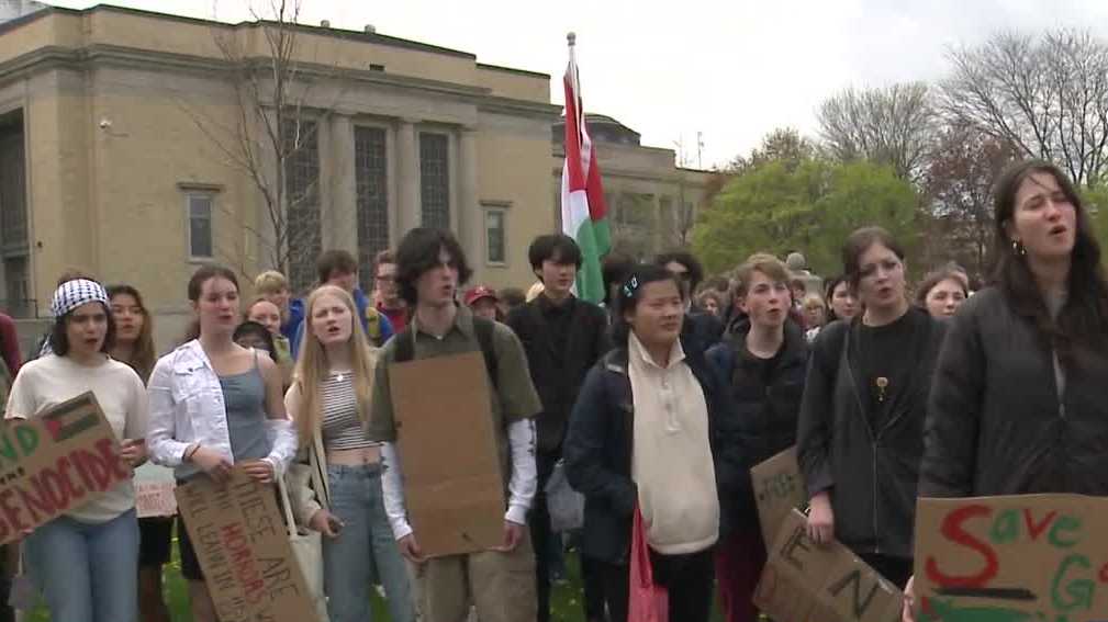 High school students walk out of class, join UW-Milwaukee pro-Palestinian protest