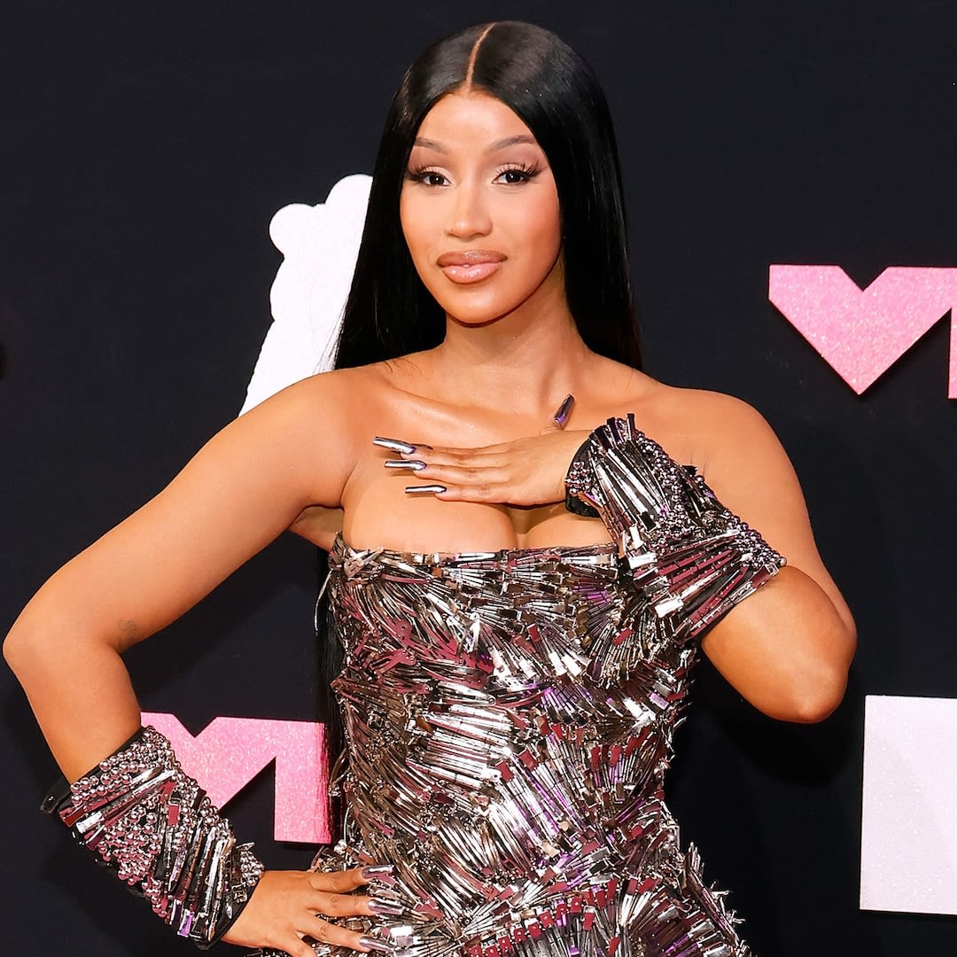 Cardi B Reunites With Offset in Behind-the-Scenes Look at Birth of Baby No. 3 - E! Online