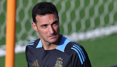 Argentina-Colombia por la Copa América: Lionel Scaloni aún no definió el equipo, pero evalúa poner como titulares a Nicolás Otamendi y Leandro Paredes