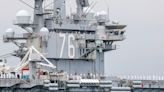 El portaaviones de propulsión nuclear USS Ronald Reagan abandona Japón tras casi 9 años