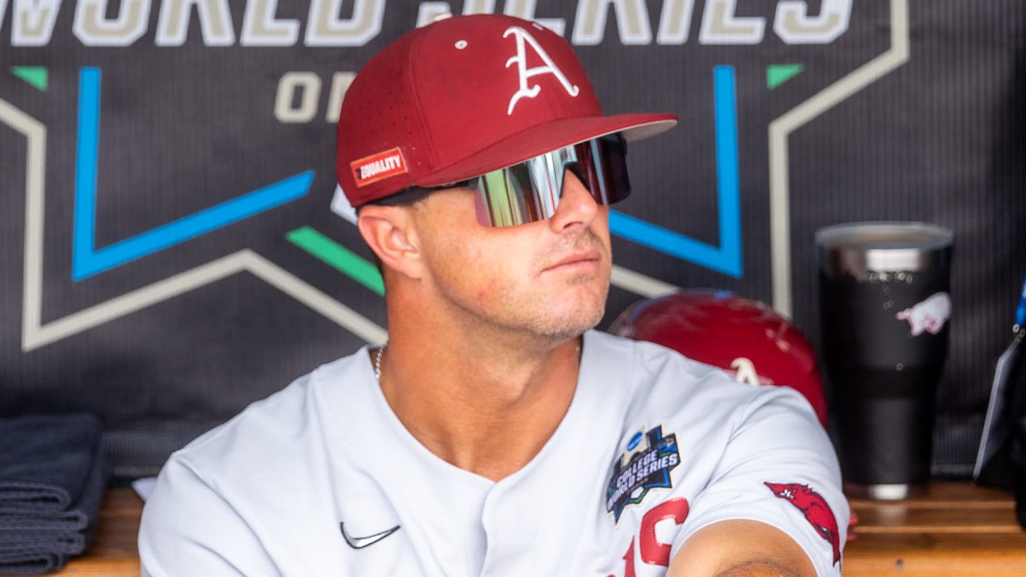 Razorbacks Continue Outfield Portal Shopping with Latest Pickup