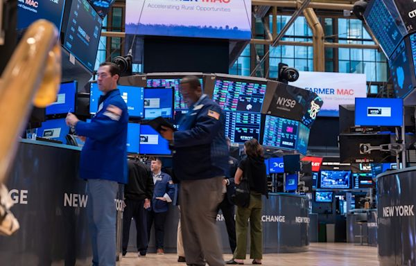 Dow Jones Industrial Average hits 40,000 for the 1st time