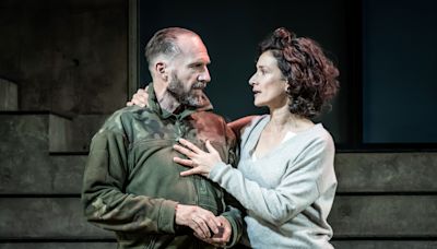 Review | Ralph Fiennes kills it in ‘Macbeth’