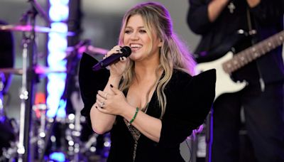 At Kelly Clarkson's special N.J. concert, a masterclass in triumph over sorrow | Review