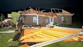 Storms tear roof off house in Bowling Green