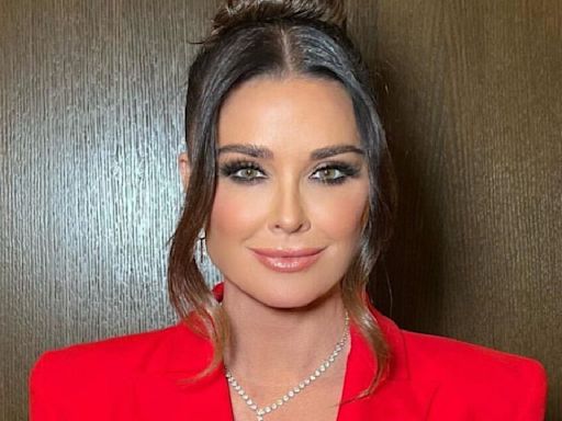 RHOB's Kyle Richards Drops 'Wife' From Bio After Mauricio Umansky's PDA Pictures Go Viral