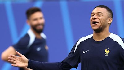 Mbappé praises ‘legend’ Ronaldo, urges France to support Griezmann in ‘tough spell’ at Euro 2024