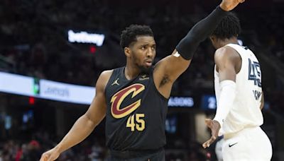 Cavs superan 110-98 a Grizzlies y están a 1 victoria de asegurar su sitio en playoffs