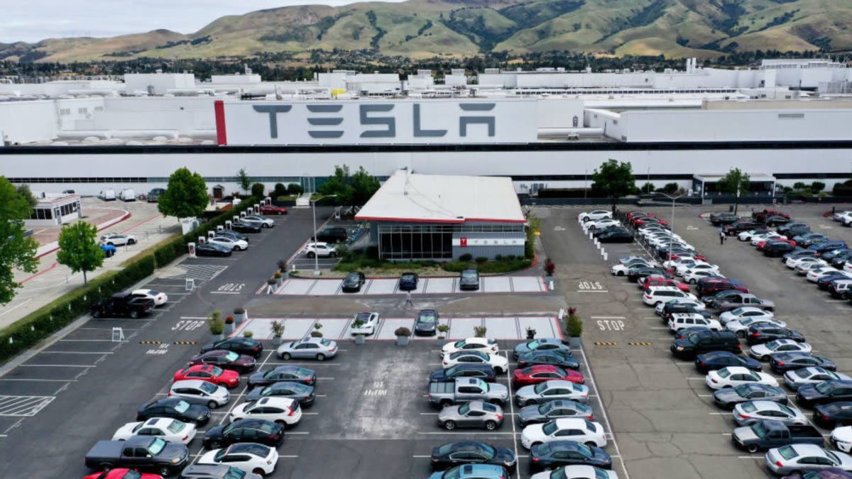 Air quality district says Tesla plant emits thousands of tons of pollutants