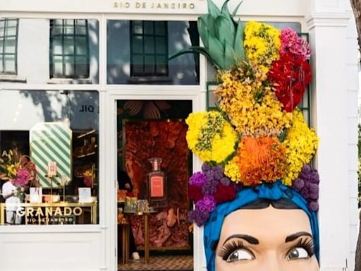 Carmen Miranda em Chelsea: marca brasileira monta vitrine especial e é destaque em concurso