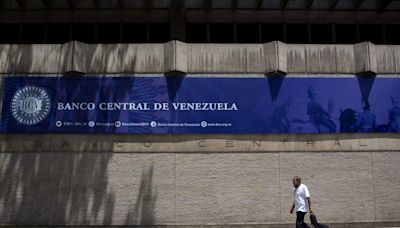 Venezuela Bonds Gain Ahead of JPMorgan Index Phase-in Process