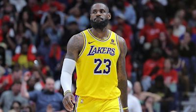LeBron James opts out of final year of Lakers contract, but expected to stay on new deal