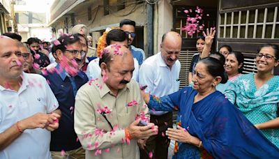 Kishori Lal Sharma gets rousing welcome in Ludhiana after Amethi win