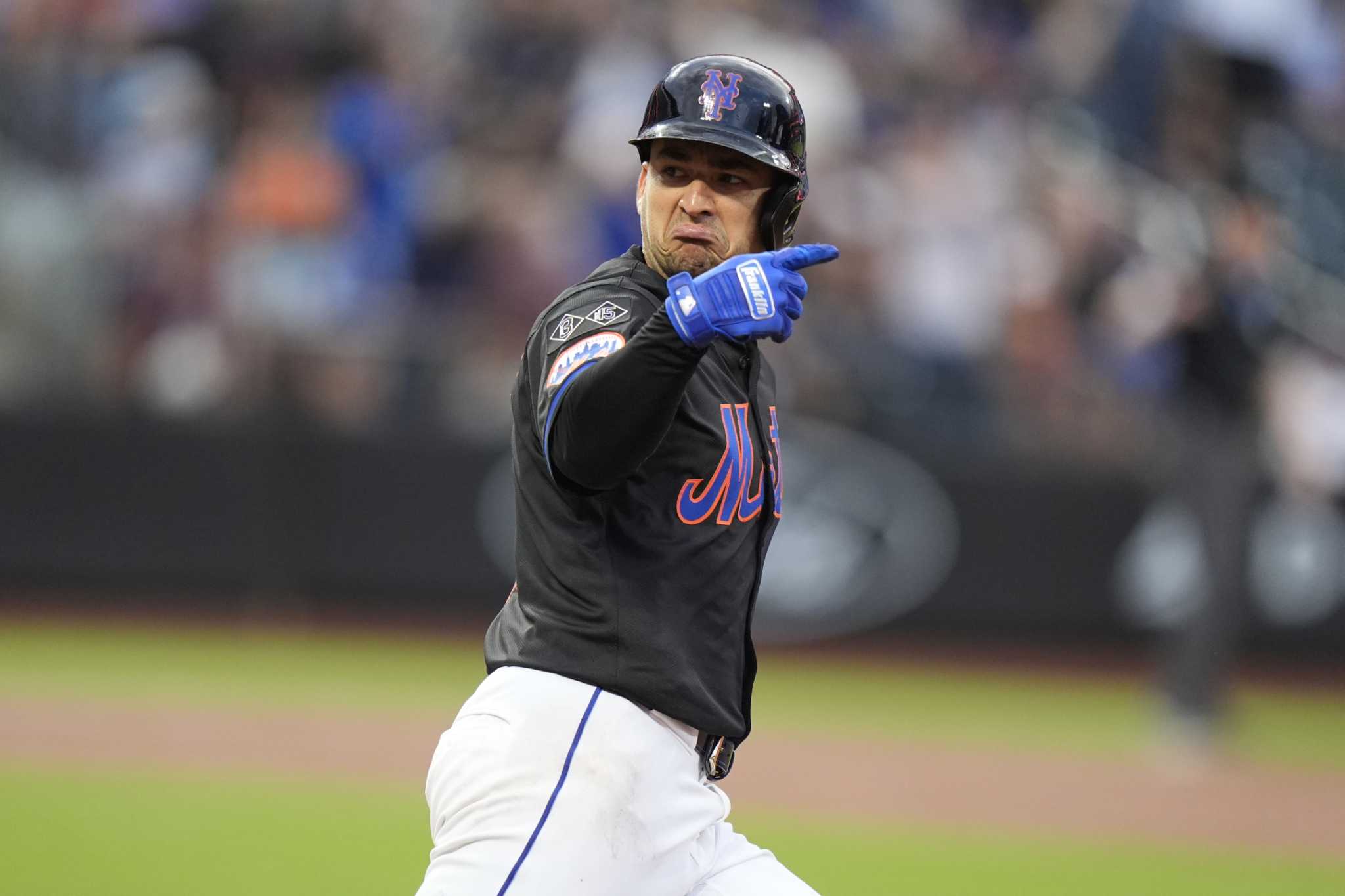 Iglesias and Bader both homer twice to help surging Mets hold off Rockies, 7-6