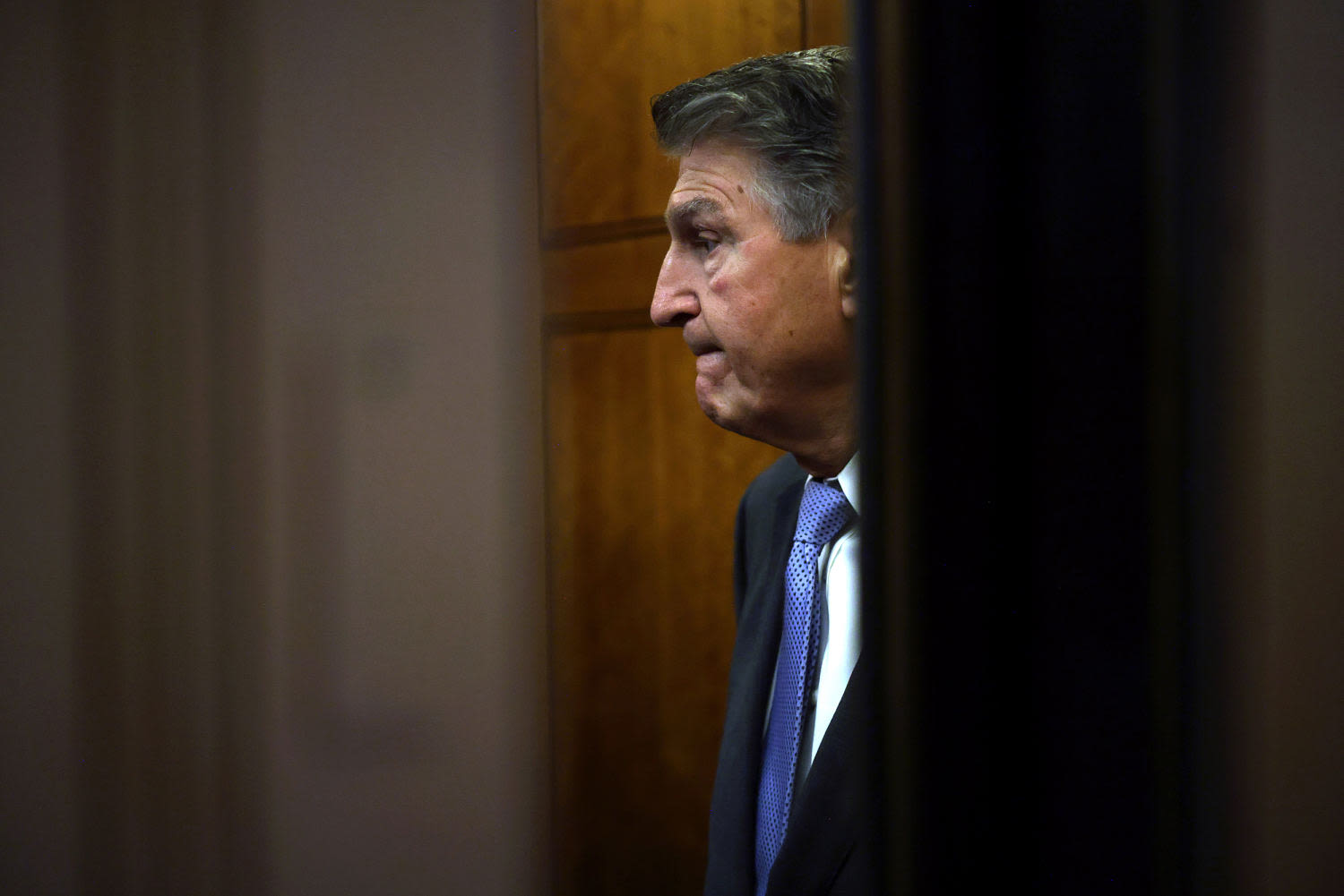 Sen. Joe Manchin leaves the Democratic Party and registers as an independent