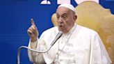 El papa Francisco pide rezar por él, pero "a favor" y "no en contra" en un acto en Roma