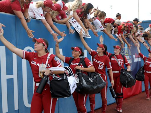 OU softball live score updates vs Texas in Game 2 of WCWS championship series