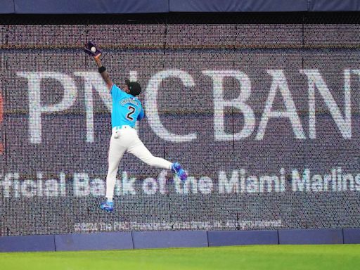 Sensacional victoria de los Marlins en casa ante los Media Blancas y ganan la serie