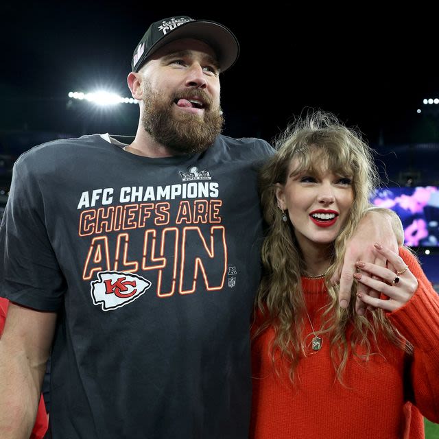 Fans Think Taylor Swift Played a Show With a Hickey Right After Seeing Travis Kelce