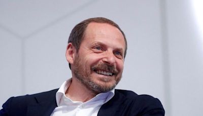 Factbox-Who is Arkady Volozh, former Yandex CEO, and what is his new AI venture?