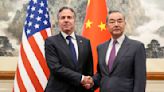 EE.UU. y China deben elegir entre la estabilidad y una "espiral descendiente", dice el ministro de Relaciones Exteriores de Beijing a Blinken