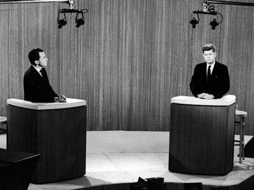 Ataques, risas y sudor: los videos de cinco momentos inolvidables en la historia de los debates presidenciales en EE.UU.