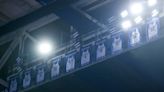 Who are the Kentucky basketball greats with jerseys hanging in the Rupp Arena rafters?