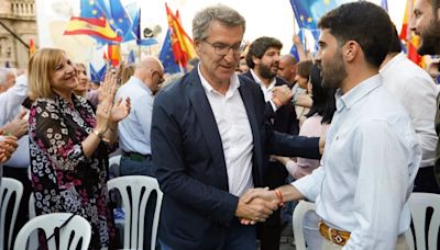 Feijóo pide aglutinar el voto en el PP para "pasar página del sanchismo" y "dejar atrás la decadencia"