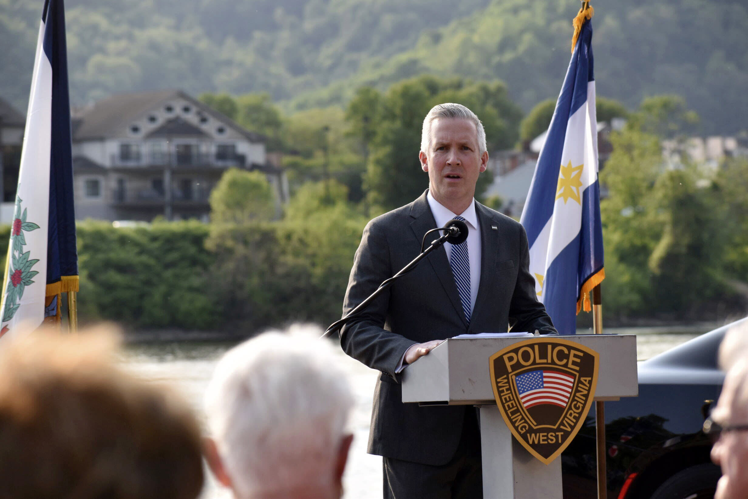 In race for his Senate seat, Joe Manchin endorses West Virginia Democratic Mayor Glenn Elliott