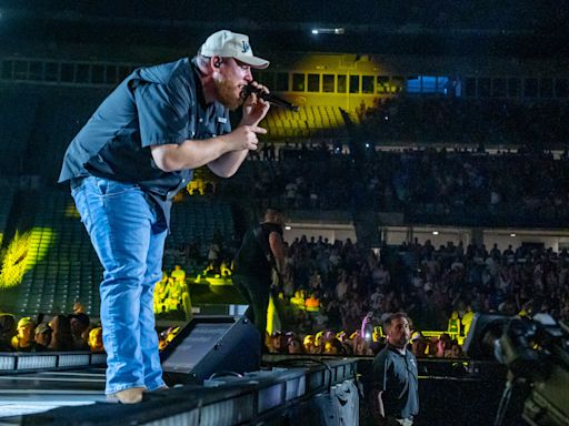 Luke Combs rattles stadium at Jacksonville concert, ready to come back and do it again