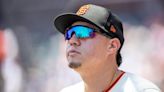 Giants place INF Wlmer Flores (knee) on 10-day injured list