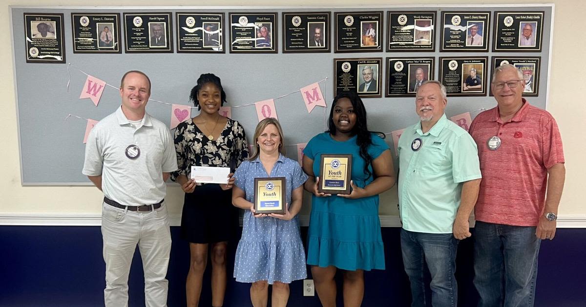 Exchange Club recognizes students of the year