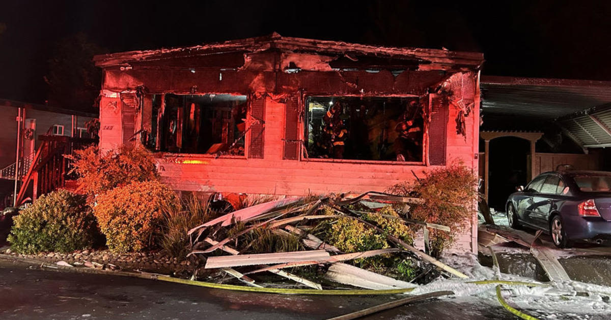 1 dead following overnight mobile home fire in Pleasanton