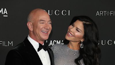 Jeff Bezos Reportedly Waited Until This Very Curious Moment Before He Proposed to Lauren Sánchez