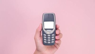 "Dumb Phones": Klassische Handys, liegen im Trend – ich habe es getestet und mein iPhone gegen ein Nokia getauscht