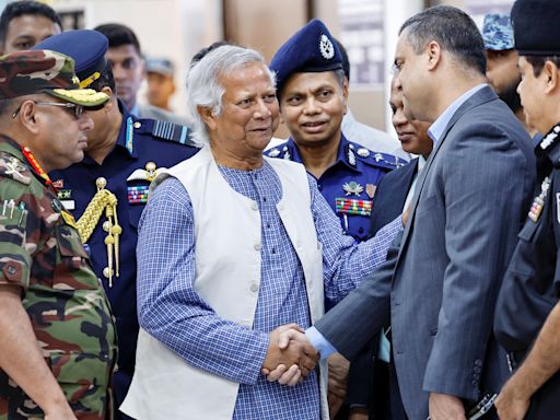 Yunus lands in Bangladesh to lead caretaker government