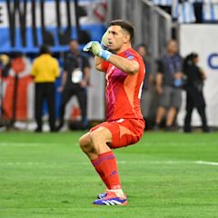 Emiliano Martínez saves Argentina after Lionel Messi misses penalty kick in Copa América shootout