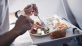Alaska Airlines brings back hot main cabin meals