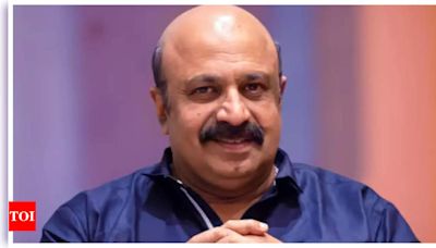 Siddique's phone briefly connects amid alleged absconding | Malayalam Movie News - Times of India