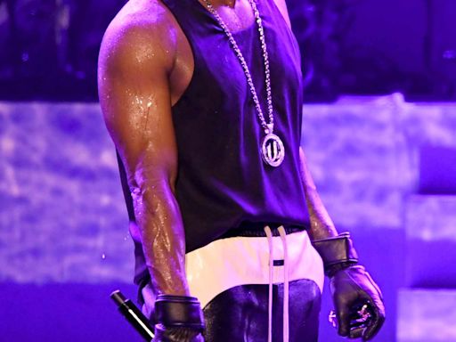 Usher Performs Entire “Confessions” Album During Special One Night Only Set at Essence Fest 2024