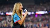 Critican a Ingrid Andress por cantar el himno de EU en el HR Derby