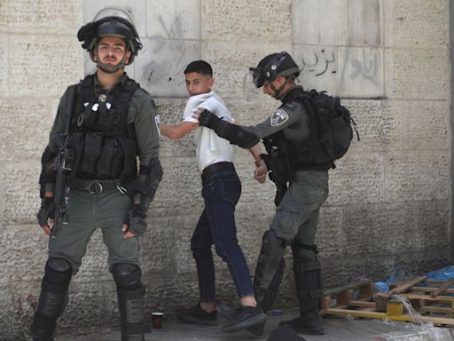 Israeli forces arrest 28 Palestinians in raids in occupied West Bank