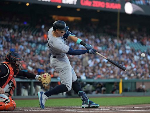 Aaron Judge hits his 21st home run to lead the Yankees past the Giants 7-3