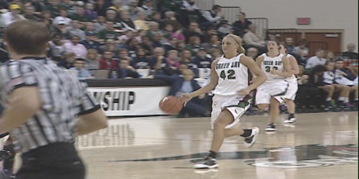 UW-Green Bay Phoenix hire former WBB player Kayla Karius as next coach