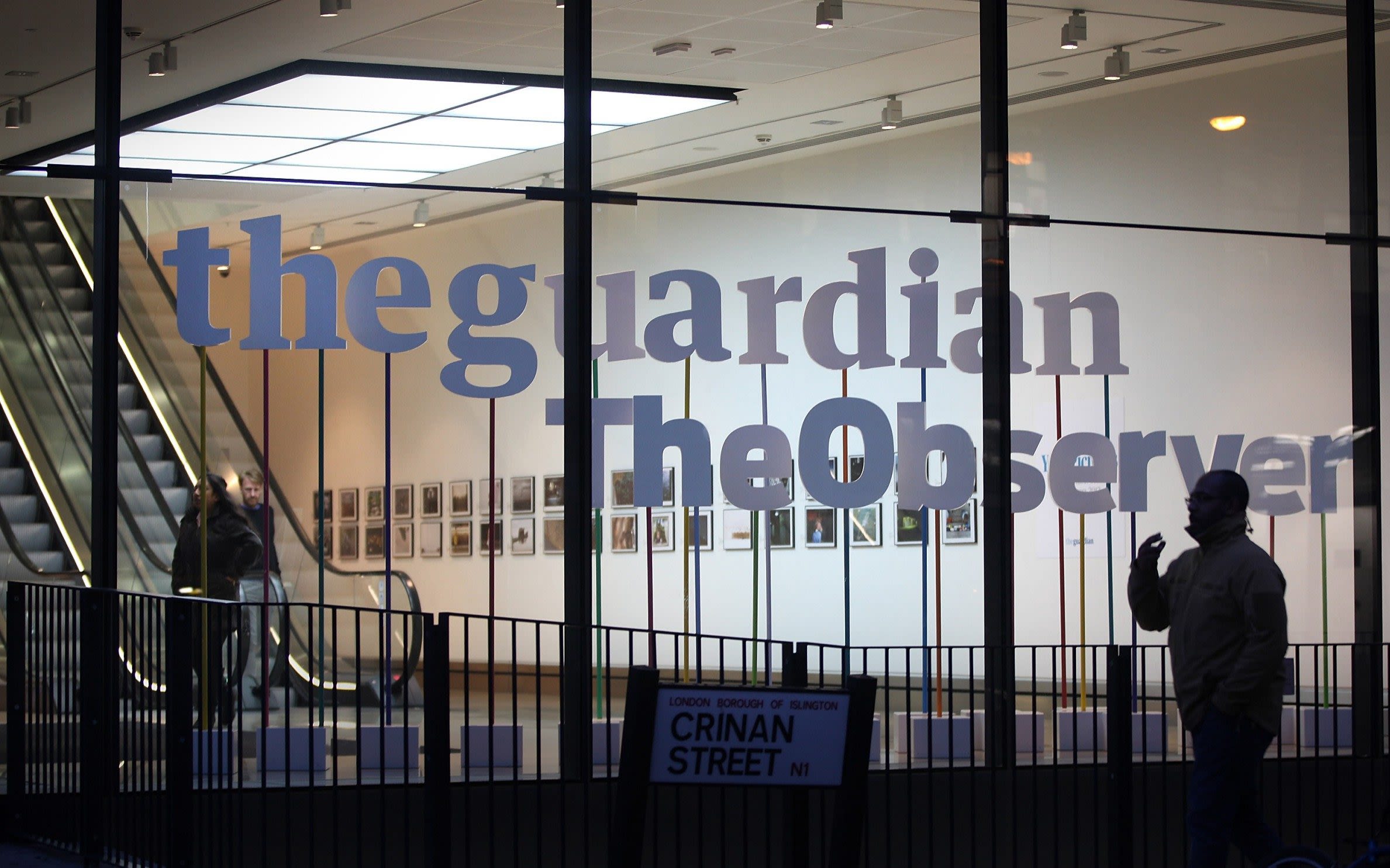 Guardian to cut journalists’ jobs as it slides back into heavy losses